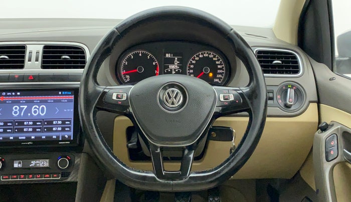2016 Volkswagen Vento HIGHLINE 1.6 MPI, Petrol, Manual, 65,809 km, Steering Wheel Close Up