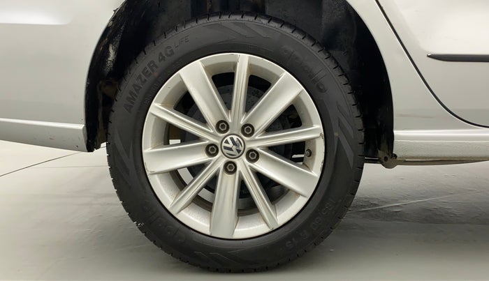 2016 Volkswagen Vento HIGHLINE 1.6 MPI, Petrol, Manual, 65,809 km, Right Rear Wheel