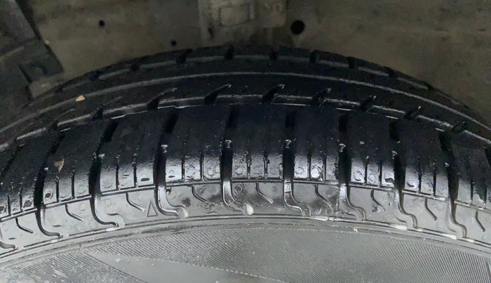 2012 Maruti Swift Dzire VXI, Petrol, Manual, 56,873 km, Left Front Tyre Tread