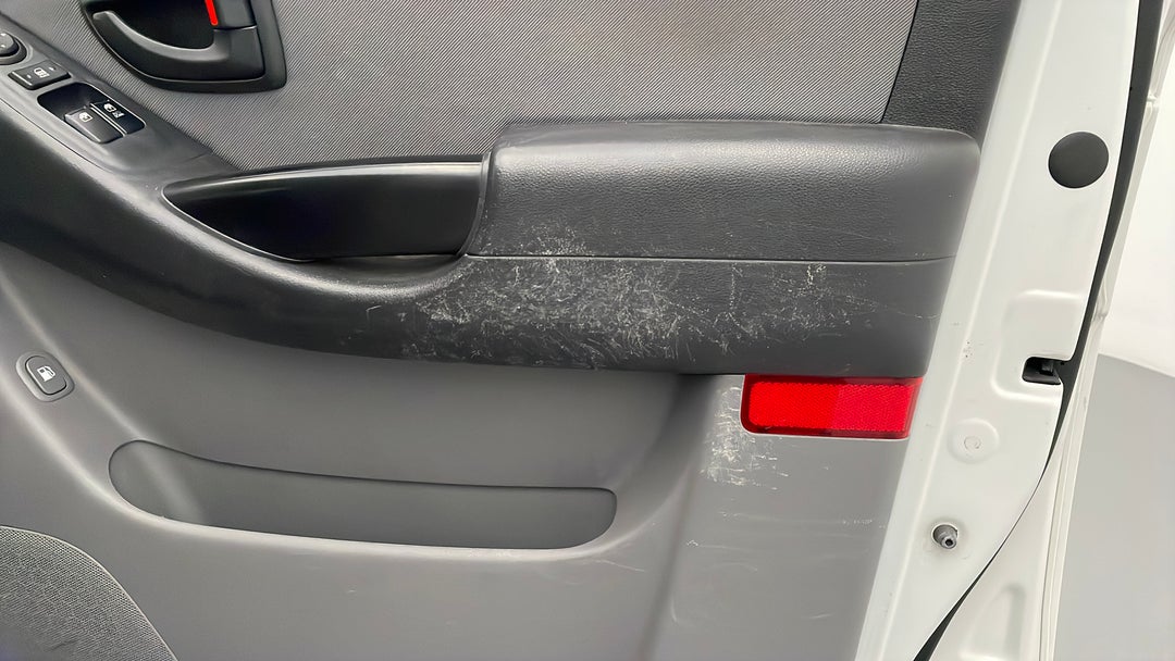 Doors Front RHS Lining broken / damaged