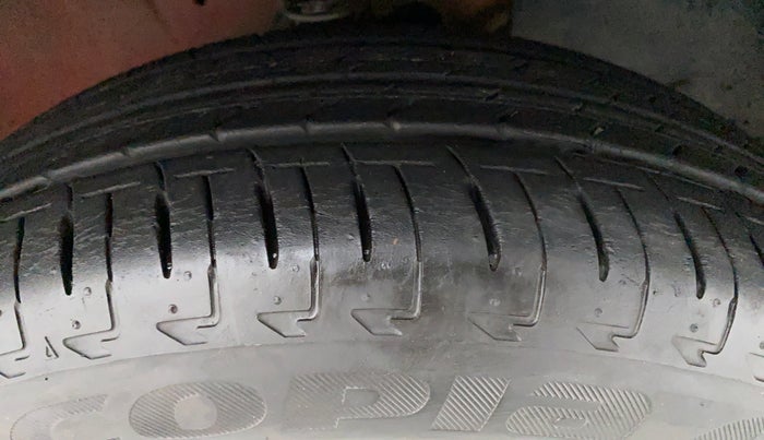 2017 Maruti IGNIS ZETA 1.2 K12 DUAL TONE, Petrol, Manual, 20,591 km, Right Front Tyre Tread