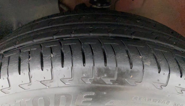 2017 Maruti IGNIS ZETA 1.2 K12 DUAL TONE, Petrol, Manual, 20,591 km, Left Front Tyre Tread