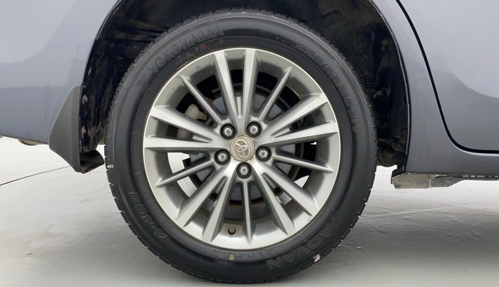 2014 Toyota Corolla Altis VL AT, Petrol, Automatic, 89,959 km, Right Rear Wheel
