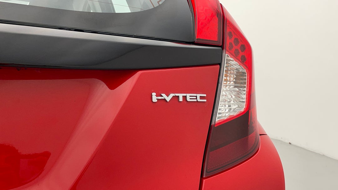 2016 Honda Jazz Vti, Manual, 86702 km, Badge (Boot Right Side)