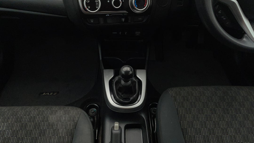 2016 Honda Jazz Vti, Manual, 86702 km, Gear Lever 