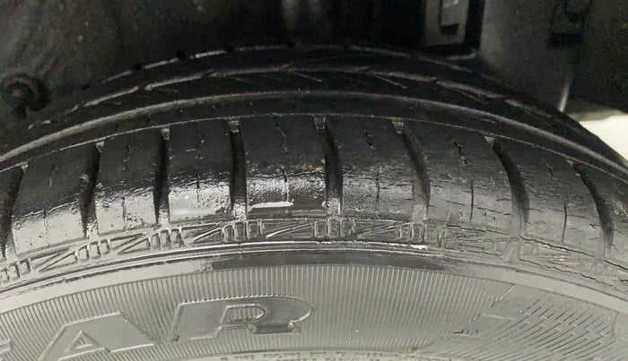 2015 Toyota Etios VX, Petrol, Manual, 14,512 km, Left Rear Tyre Tread