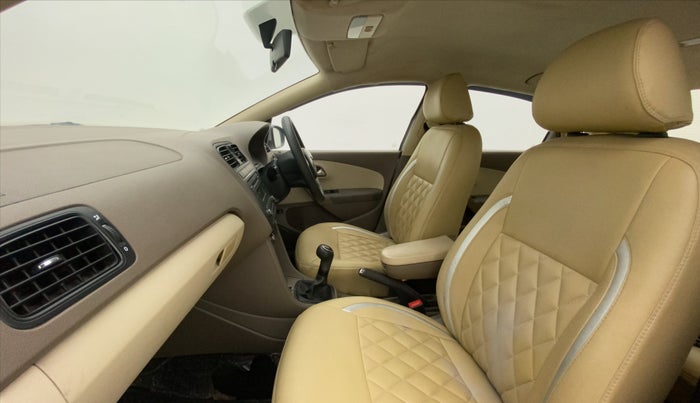 2012 Skoda Rapid ELEGANCE 1.6 TDI MT, Diesel, Manual, 82,404 km, Right Side Front Door Cabin
