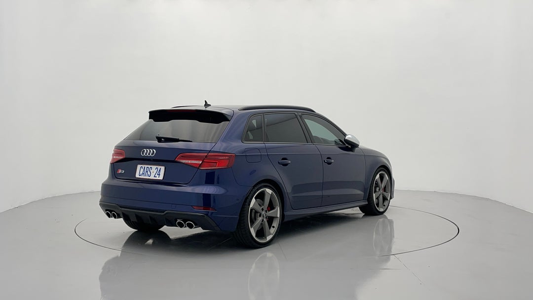 Right Back Diagonal (45- Degree) View