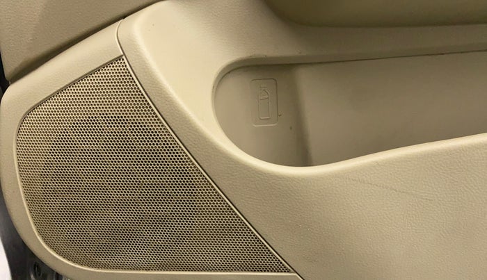 2014 Maruti Swift Dzire ZXI, Petrol, Manual, 72,202 km, Speaker