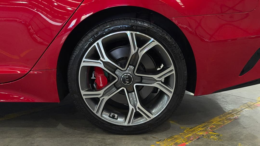 2018 Kia Stinger Gt (black Leather), Automatic, 124493 km, Left Rear Wheel