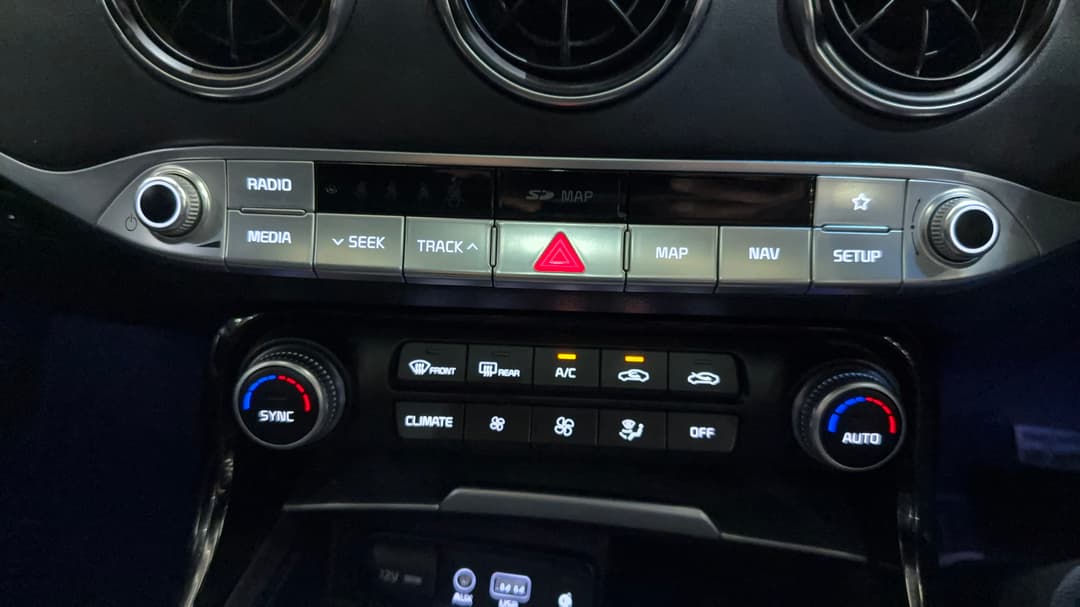2018 Kia Stinger Gt (black Leather), Automatic, 124493 km, Utility Switches/Buttons