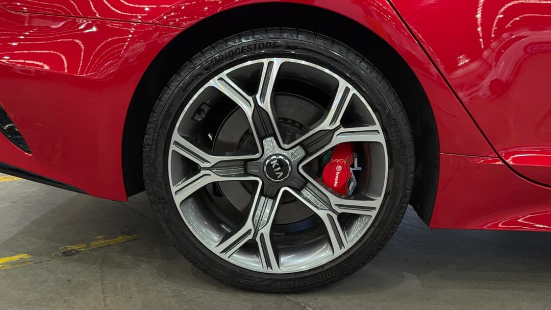 2018 Kia Stinger Gt (black Leather), Automatic, 124493 km, Right Rear Wheel
