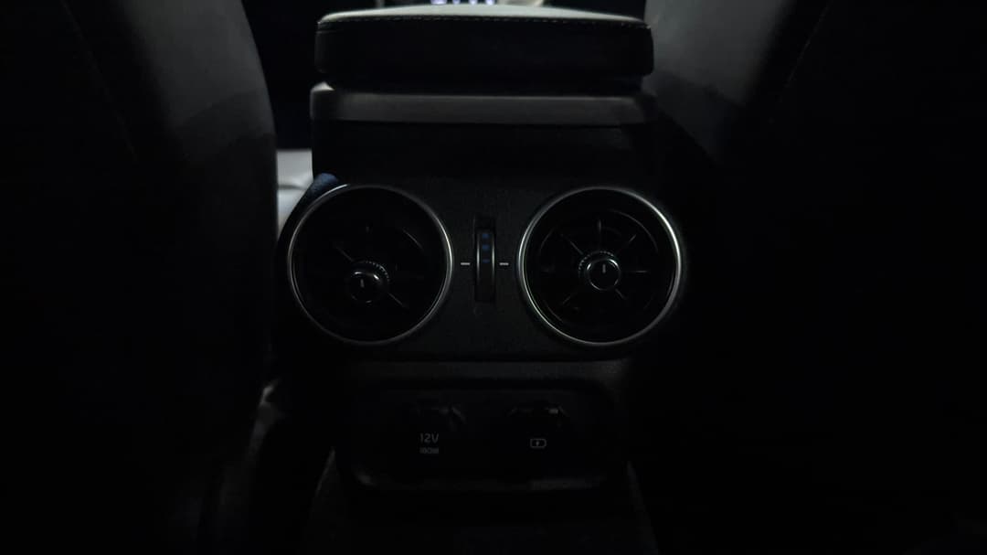 2018 Kia Stinger Gt (black Leather), Automatic, 124493 km, Rear A/C Vent