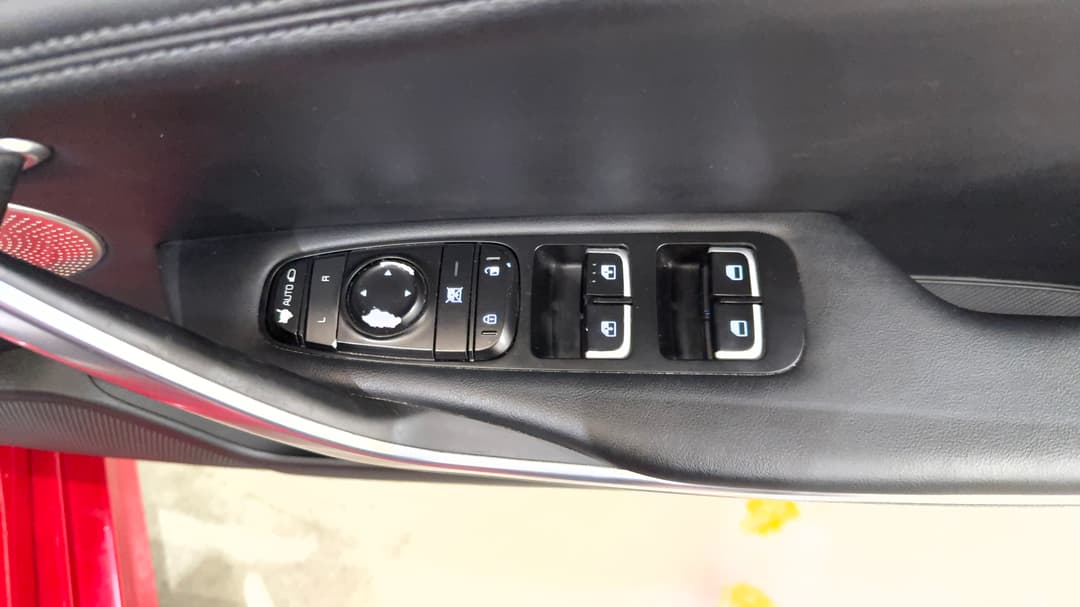 2018 Kia Stinger Gt (black Leather), Automatic, 124493 km, Drivers Side Door Panel Controls