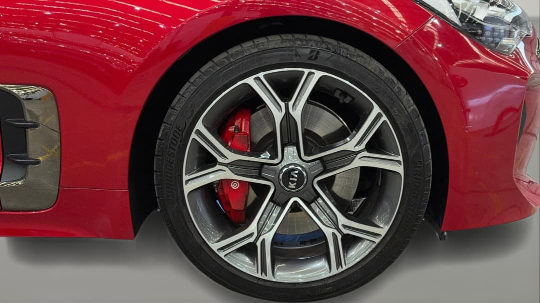 2018 Kia Stinger Gt (black Leather), Automatic, 124493 km, Right Front Wheel