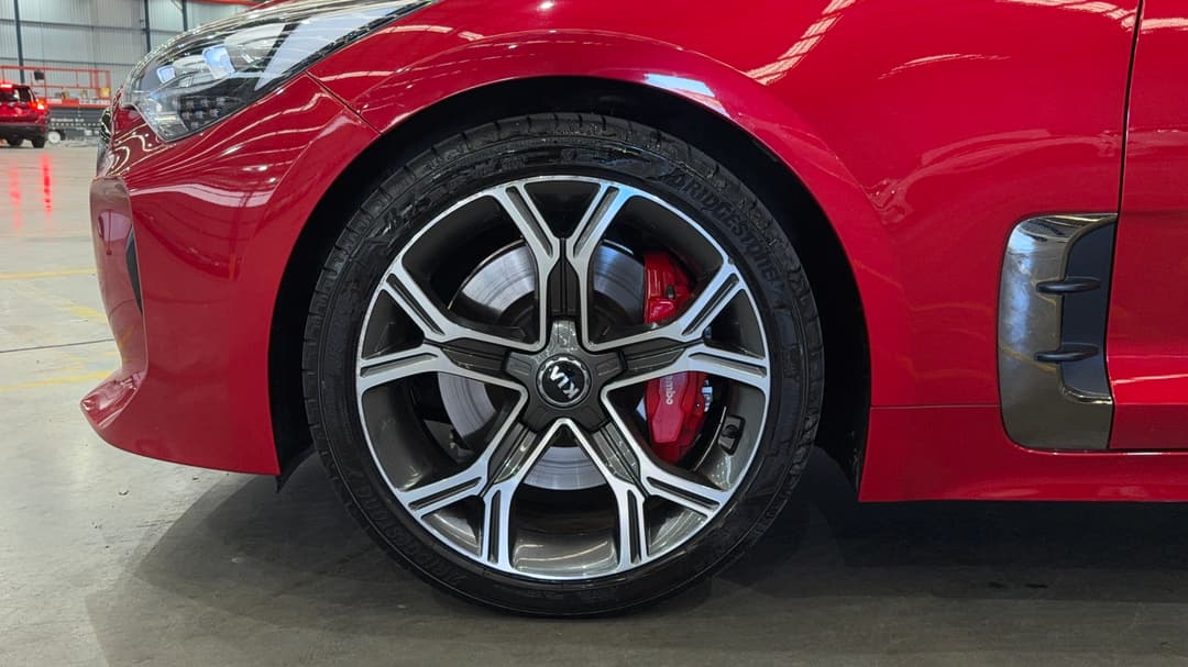 2018 Kia Stinger Gt (black Leather), Automatic, 124493 km, Left Front Wheel
