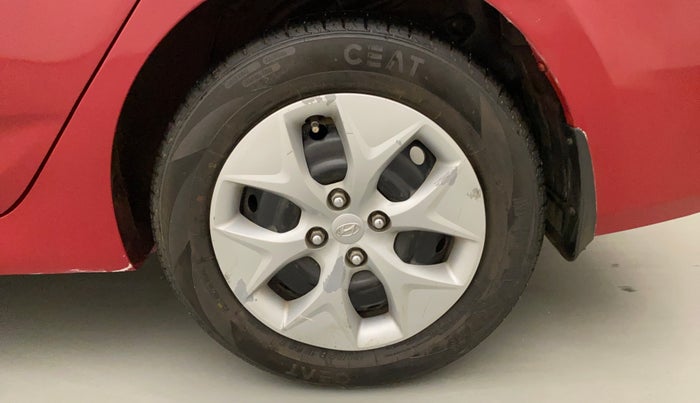 2017 Hyundai Verna 1.4 VTVT, CNG, Manual, 71,706 km, Left Rear Wheel