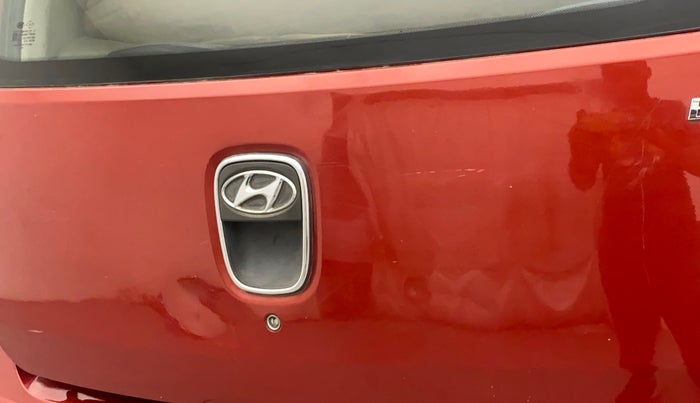 2013 Hyundai i10 ERA 1.1, CNG, Manual, 69,607 km, Dicky (Boot door) - Slightly dented