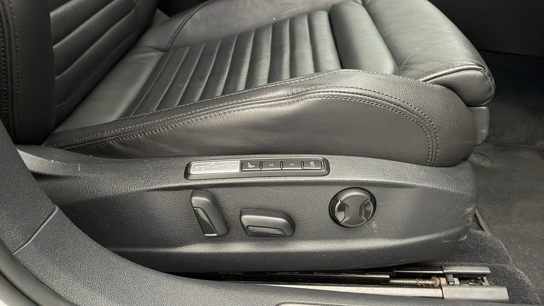 2017 Volkswagen Passat Alltrack 140 Tdi, Automatic, 112184 km, Drivers Side Adjustment Panel