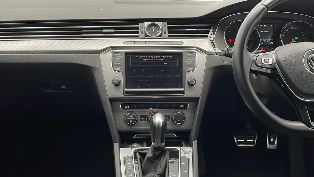 2017 Volkswagen Passat Alltrack 140 Tdi, Automatic, 112184 km, Center Console