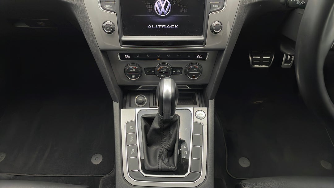 2017 Volkswagen Passat Alltrack 140 Tdi, Automatic, 112184 km, Gear Lever 