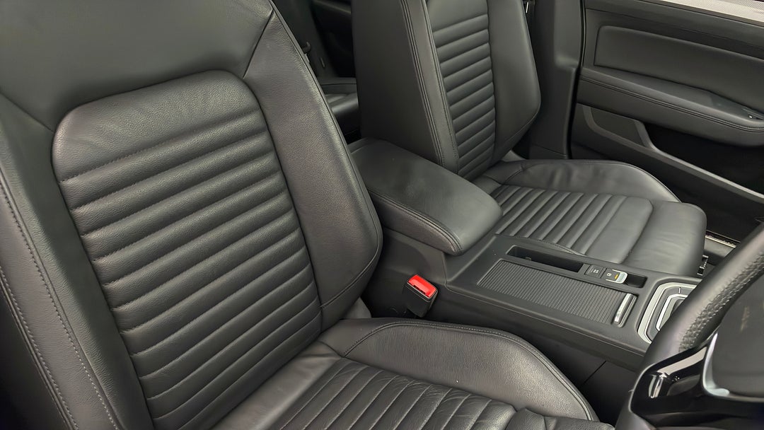 2017 Volkswagen Passat Alltrack 140 Tdi, Automatic, 112184 km, Right Side Front Door Cabin View