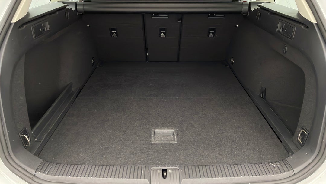 2017 Volkswagen Passat Alltrack 140 Tdi, Automatic, 112184 km, Boot Inside View