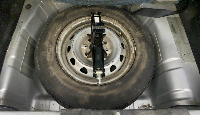 2017 Tata Tiago XE PETROL, Petrol, Manual, 1,19,094 km, Spare Tyre