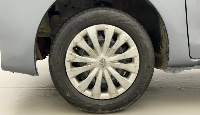 2013 Toyota Etios Liva G, Petrol, Manual, 1,02,136 km, Left Front Wheel