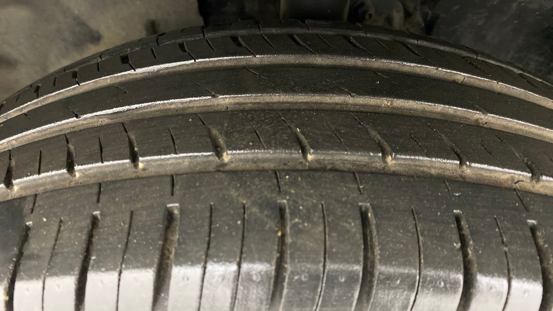 Left Front Tyre Tread