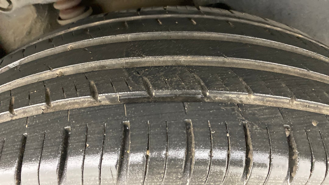 Left Rear Tyre Tread