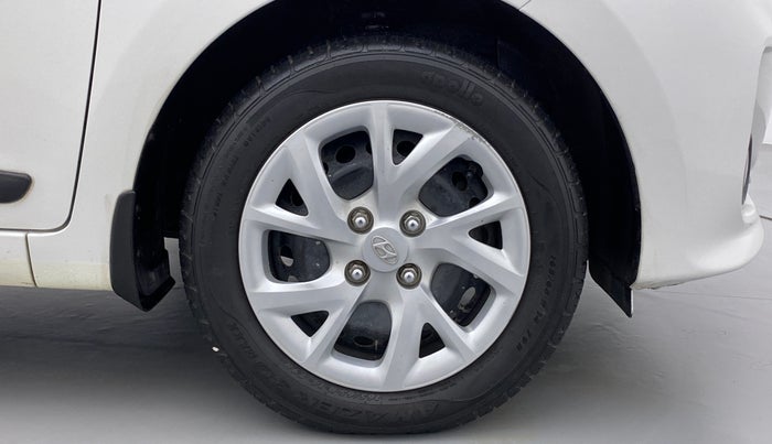 2017 Hyundai Grand i10 MAGNA 1.2 VTVT, Petrol, Manual, 13,586 km, Right Front Wheel