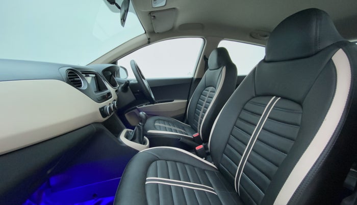 2017 Hyundai Grand i10 MAGNA 1.2 VTVT, Petrol, Manual, 13,586 km, Right Side Front Door Cabin