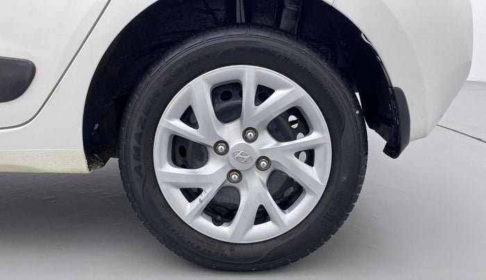 2017 Hyundai Grand i10 MAGNA 1.2 VTVT, Petrol, Manual, 13,586 km, Left Rear Wheel