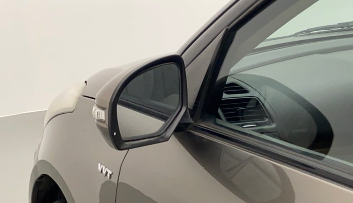 2015 Maruti Swift Dzire ZXI, Petrol, Manual, 79,746 km, Left rear-view mirror - Folding motor not working