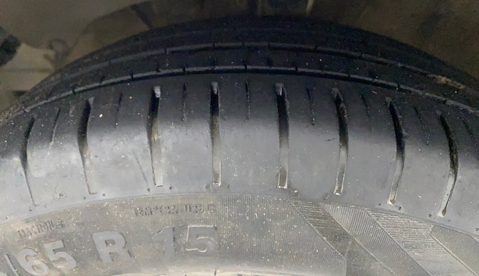 2018 Maruti Swift ZXI AMT, Petrol, Automatic, 56,327 km, Left Front Tyre Tread