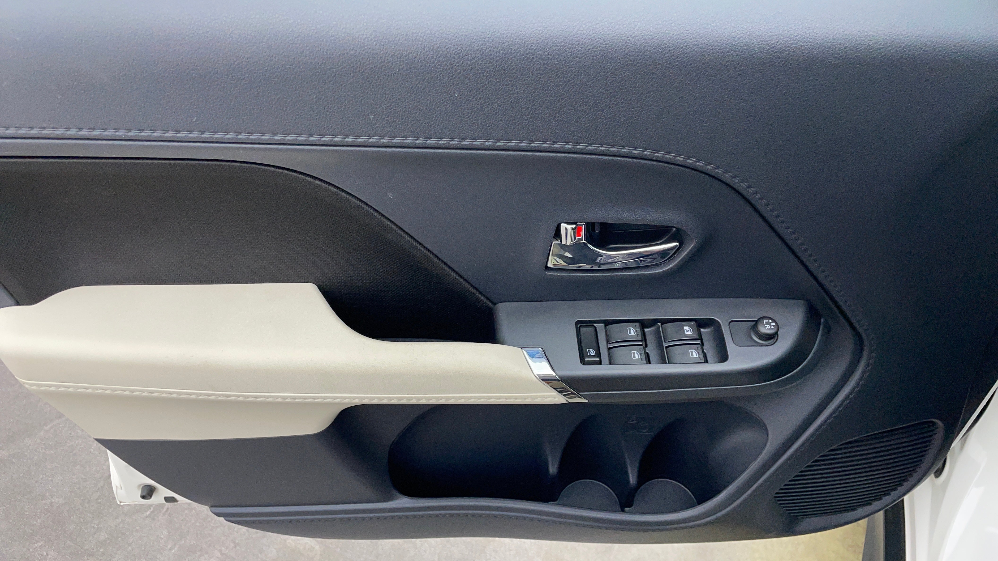 Toyota Rush-Driver Side Door Panels Controls
