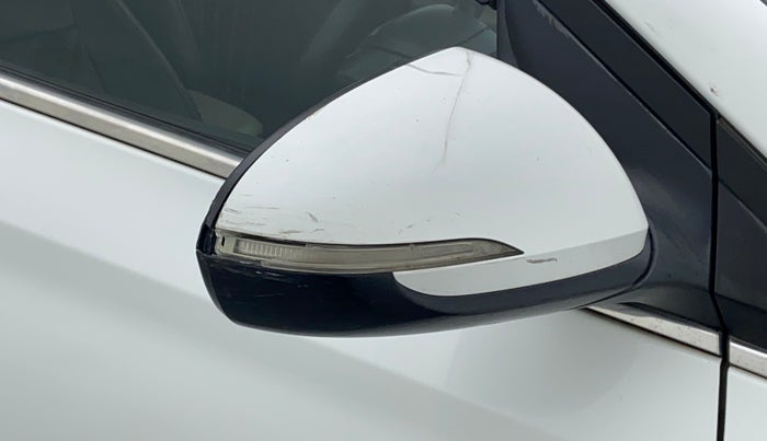 2021 Hyundai Verna SX 1.5 CRDI, Diesel, Manual, 35,447 km, Right rear-view mirror - Indicator light has minor damage