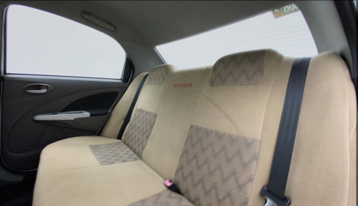 2011 Toyota Etios V, Petrol, Manual, 1,04,736 km, Right Side Rear Door Cabin
