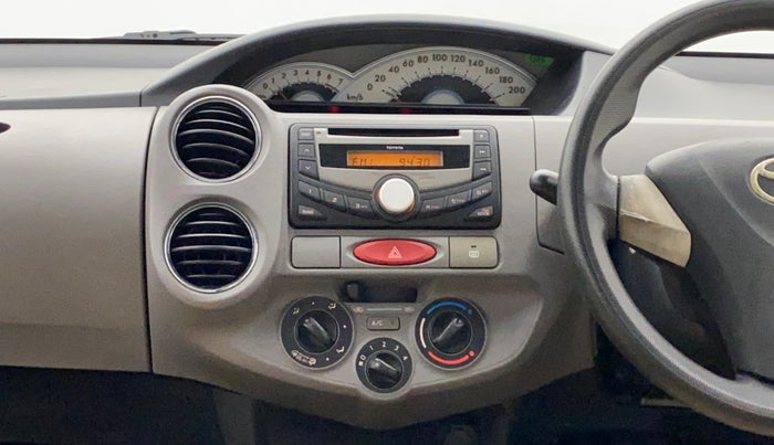 2011 Toyota Etios V, Petrol, Manual, 1,04,736 km, Air Conditioner