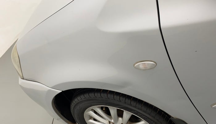 2011 Toyota Etios V, Petrol, Manual, 1,04,736 km, Left fender - Minor scratches