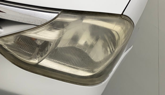 2011 Toyota Etios V, Petrol, Manual, 1,04,736 km, Left headlight - Faded