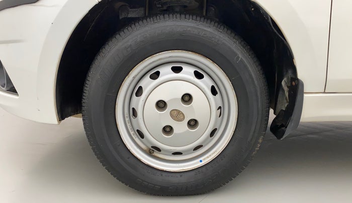 2017 Tata Tiago XM PETROL, Petrol, Manual, 29,795 km, Left Front Wheel