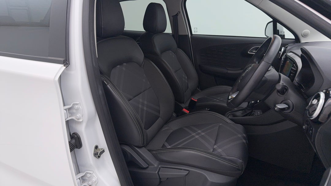 2022 MG Mg3 Auto Excite (with Navigation), Automatic, 26011 km, Right Side Front Door Cabin View