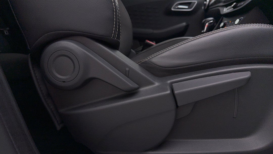 2022 MG Mg3 Auto Excite (with Navigation), Automatic, 26011 km, Drivers Side Adjustment Panel