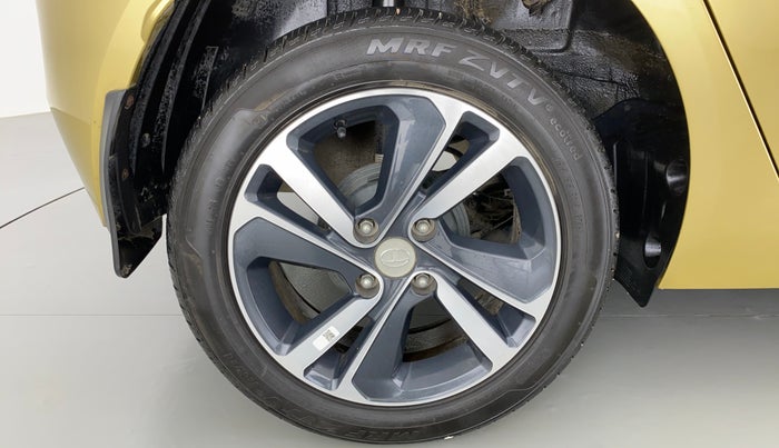 2020 Tata ALTROZ XZ 1.2, Petrol, Manual, 10,789 km, Right Rear Wheel