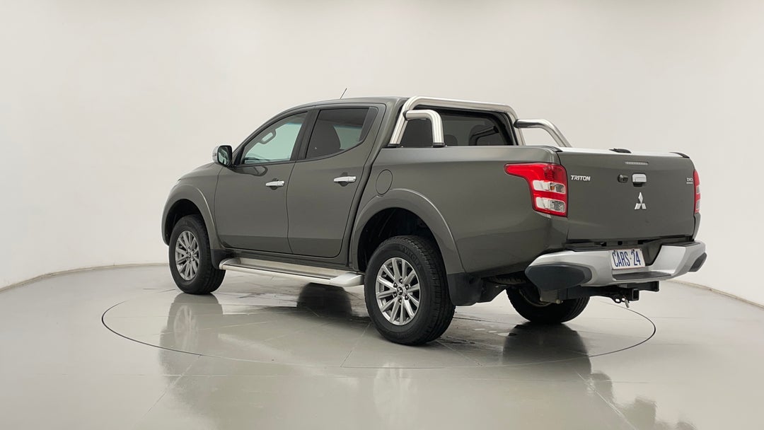 Left Back Diagonal (45- Degree) View