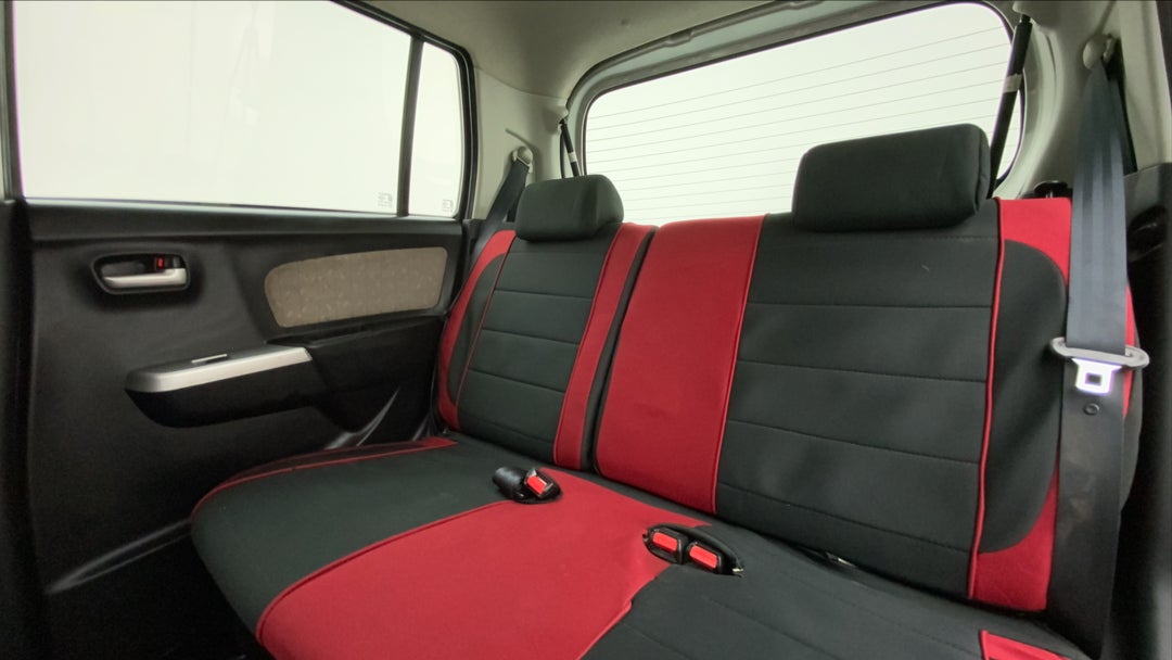 Right Side Rear Door Cabin