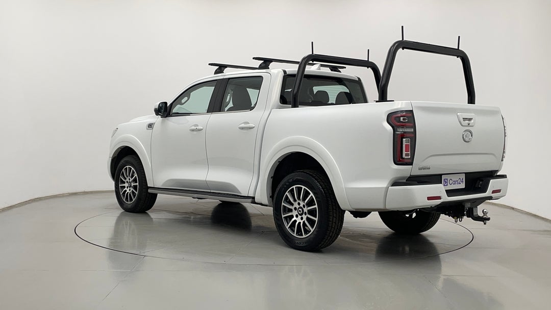 Left Back Diagonal (45- Degree) View