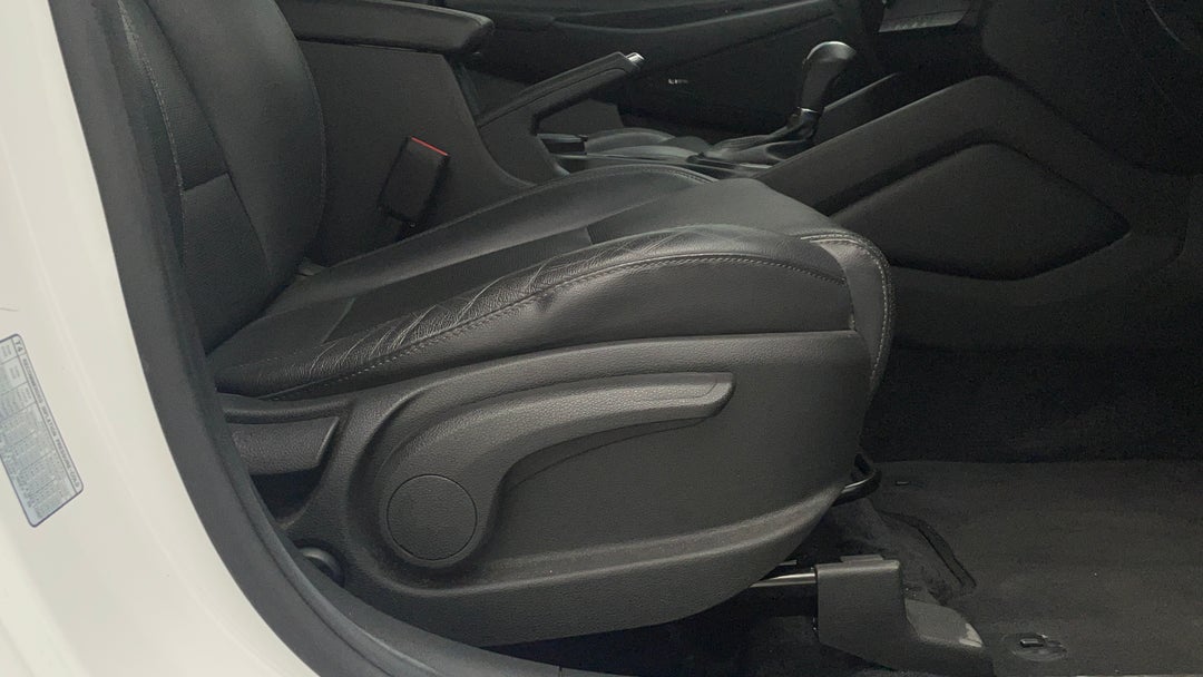 2019 Hyundai Tucson Active X (fwd), Automatic, 62842 km, Drivers Side Adjustment Panel